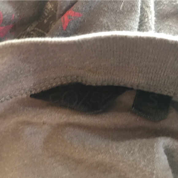 Fox Pink & Gray Scoop Neck Bling Image Short Sleeve Shirt - Picture 5 of 6